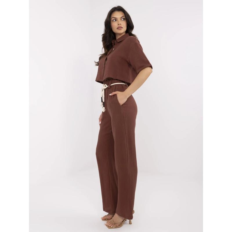 Hnědá mušelínová souprava s pleteným páskem