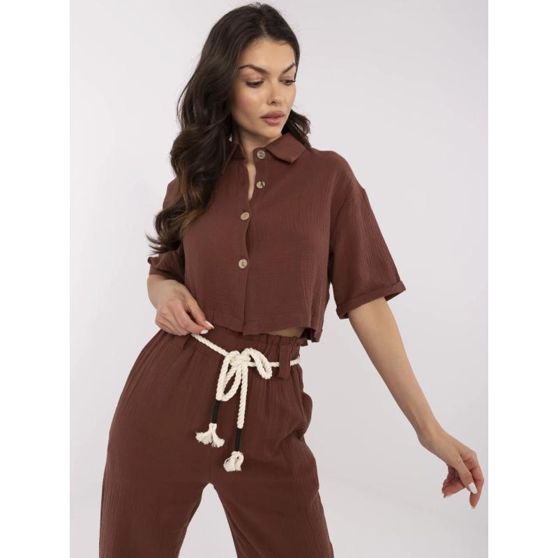 Hnědá mušelínová souprava s pleteným páskem