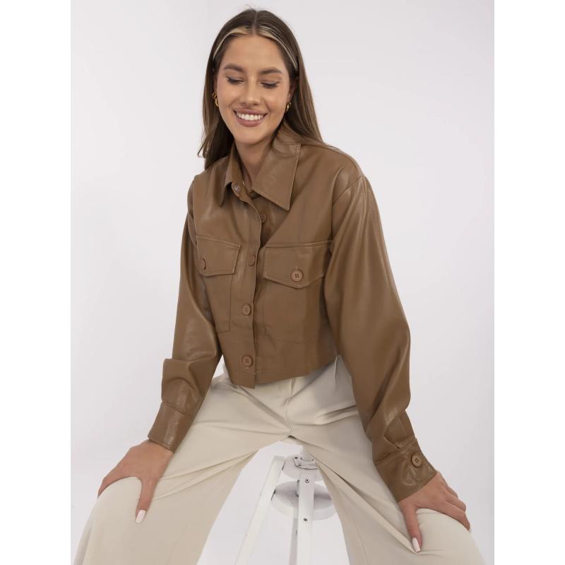 Krátka bunda z umelej kože v kamelovej farbe