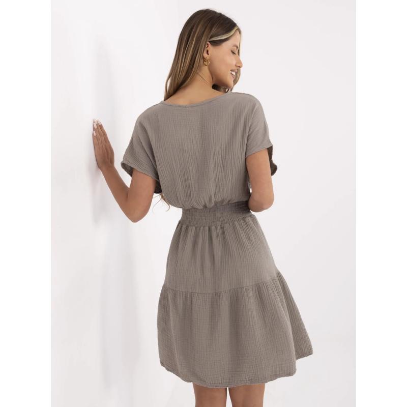 Tmavě béžové letní mušelínové šaty