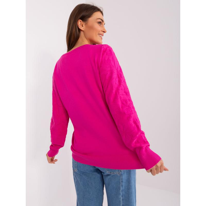 Čierny klasický sveter s elastickými manžetami