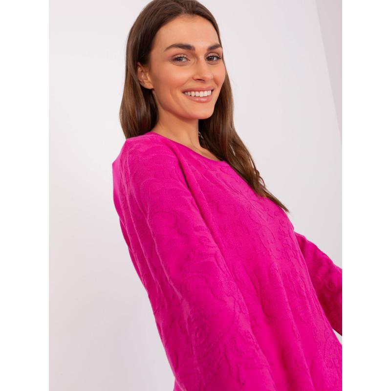 Čierny klasický sveter s elastickými manžetami