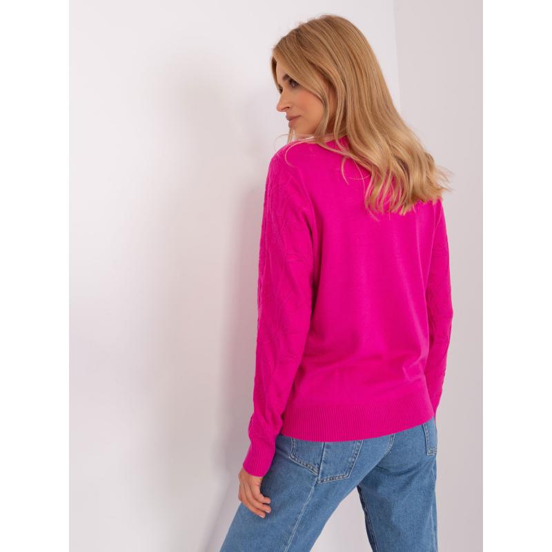 Svetlo béžový dámsky sveter s nášivkou medvedíka