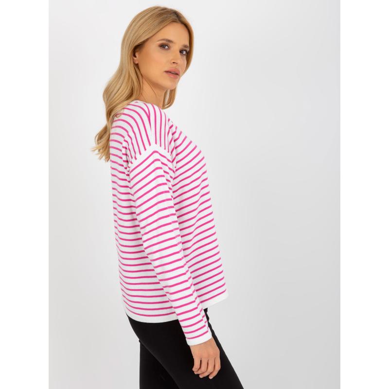 Világos lila, klasszikus szabású, testhezálló pulóver