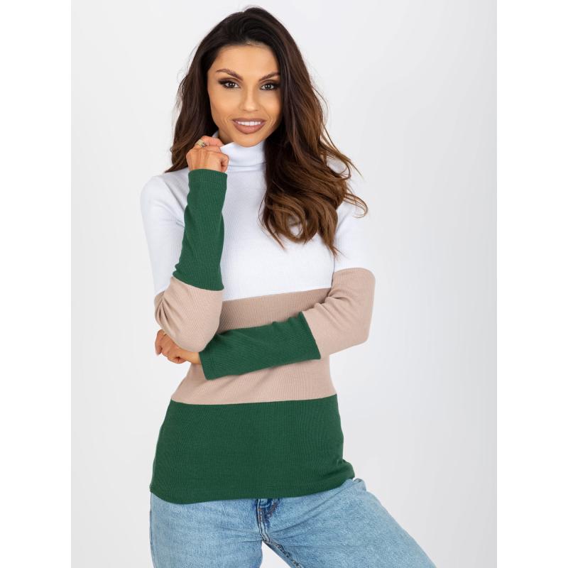 Világos lila kötött pulóver copfokkal