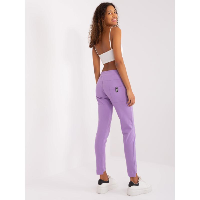 Világos lila alapdarab nadrág rugalmas derékpánttal