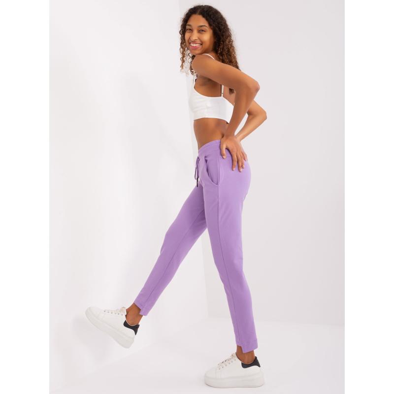 Világos lila alapdarab nadrág rugalmas derékpánttal