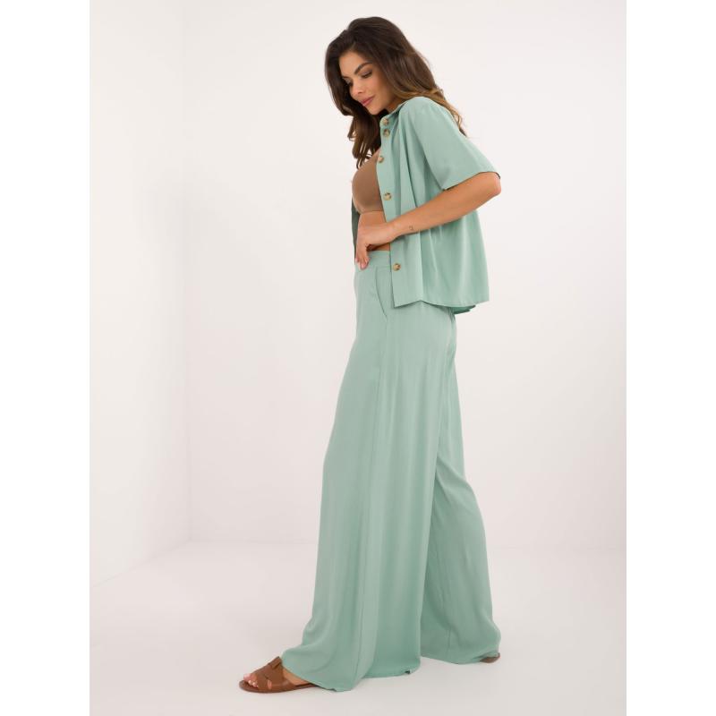 Pisztácia színű női nyári együttes rövid inggel