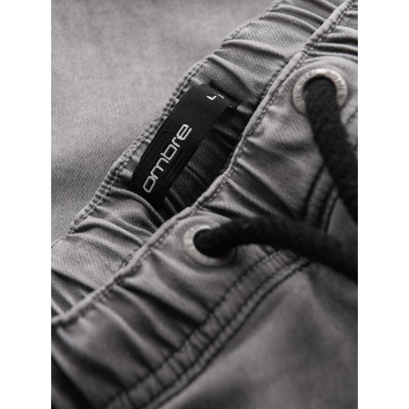 Pánské džínové kraťasy s ozdobným prošitím - světle šedé V1 OM-SRDS-0135