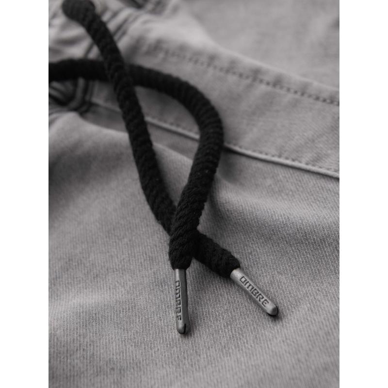 Pánské džínové kraťasy s ozdobným prošitím - světle šedé V1 OM-SRDS-0135