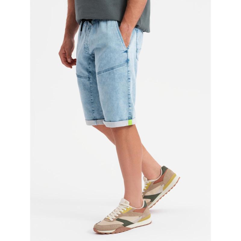 Pánske krátke džínsové šortky s ozdobným prešívaním - svetlomodré V2 OM-SRDS-0135