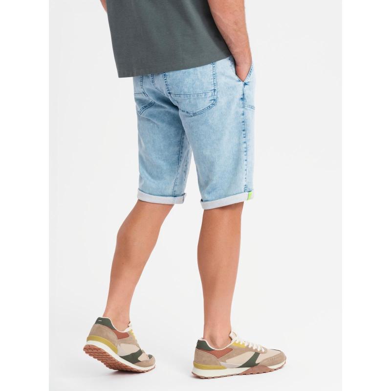 Pánske krátke džínsové šortky s ozdobným prešívaním - svetlomodré V2 OM-SRDS-0135