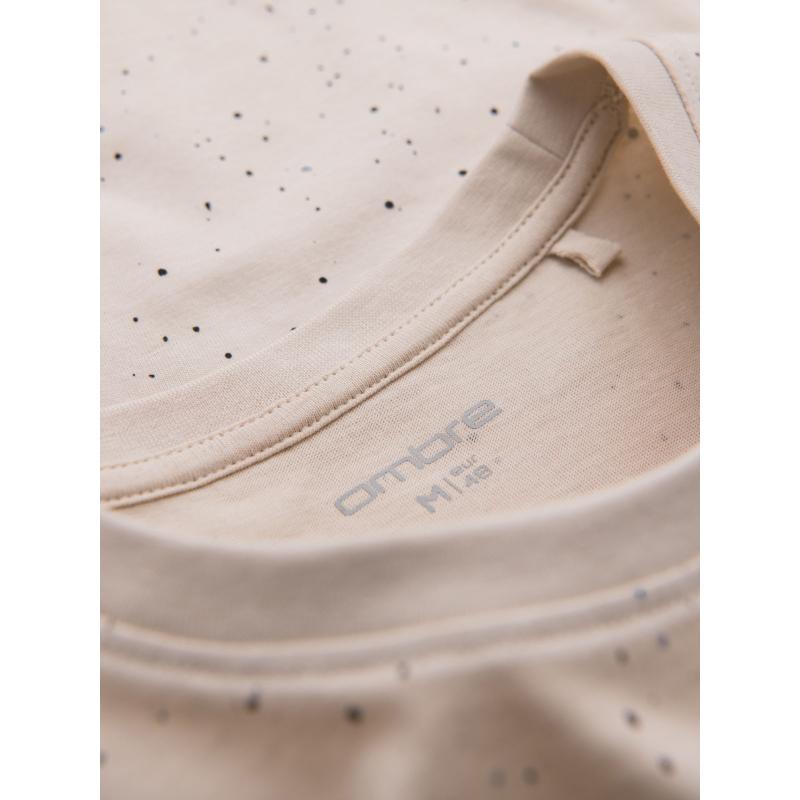 Pánske bavlnené tričko s potlačou a okrúhlym výstrihom - béžové V2 OM-TSFP-0186