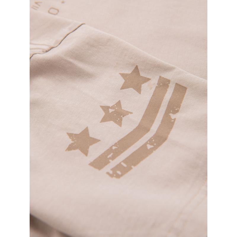 Pánske bavlnené tričko s potlačou vo vojenskom štýle - béžové V1 OM-TSWT-0202