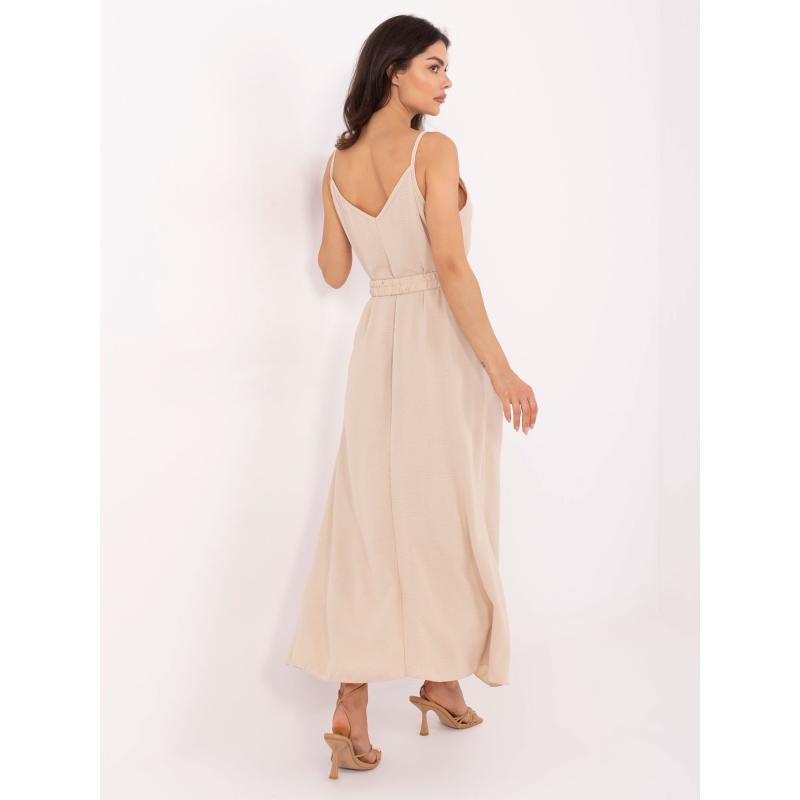 Bézs színű ruha fodrokkal a nyakrészen OCH BELLA