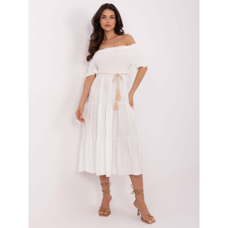 Fehér karimás spanyol ruha