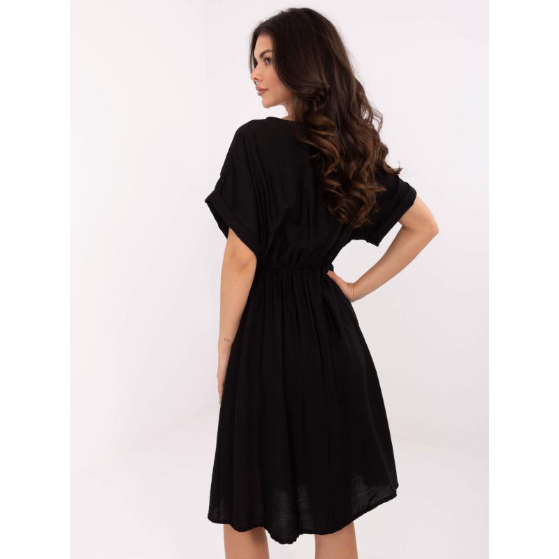 Černé letní šaty se zavazováním v pase