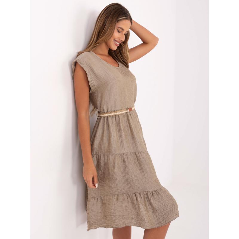 Tmavobéžové rozšírené šaty s opaskom