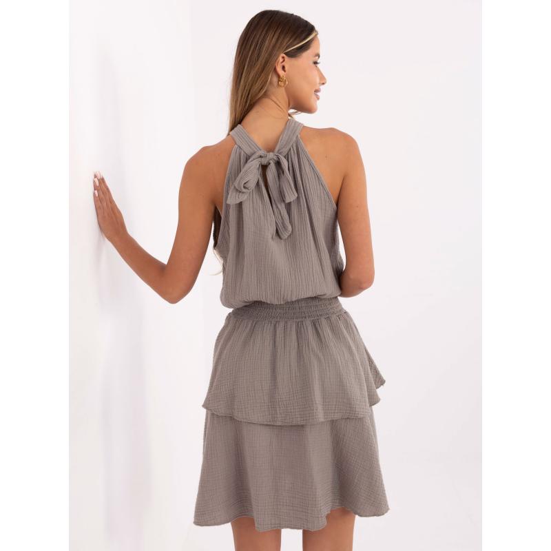 Sötétbézs muszlin ruha fodrokkal