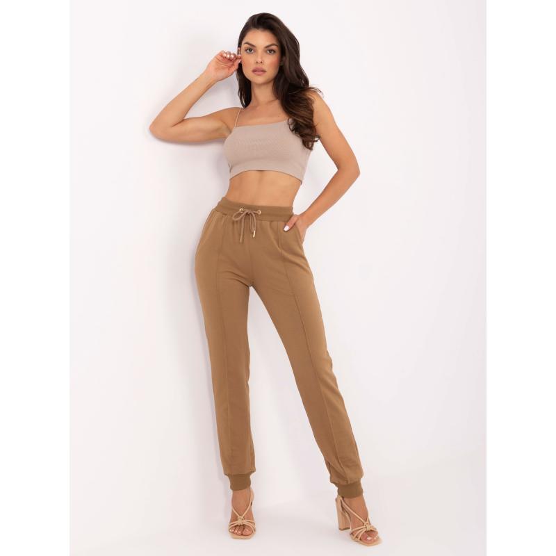 Sötét kamel színű melegítő nadrág zsebekkel