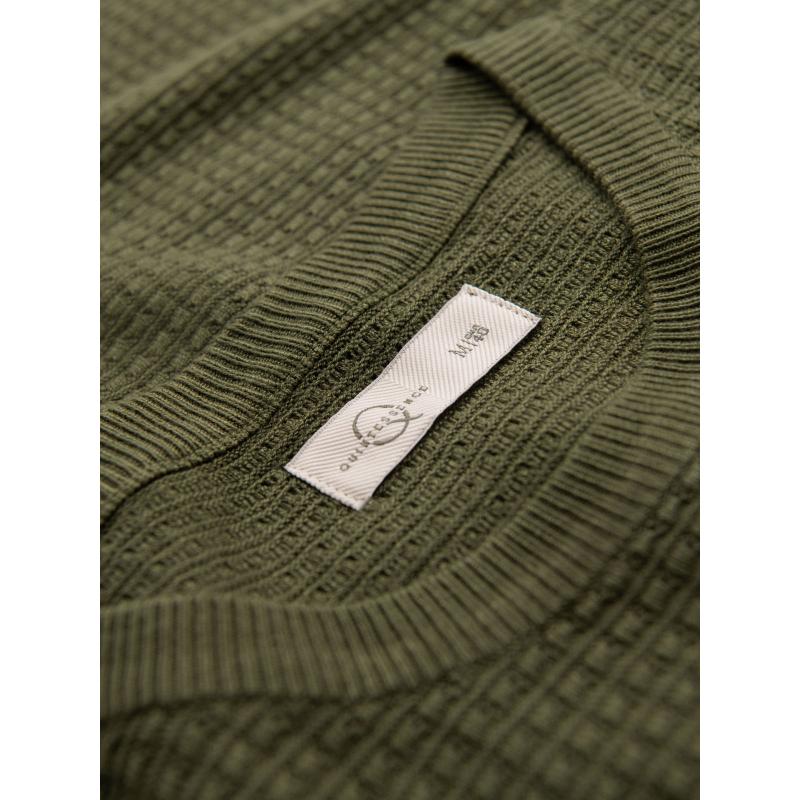 Hosszú, steppelt férfi kabát nagy zsebekkel – fekete V1 OM-JALJ-0308