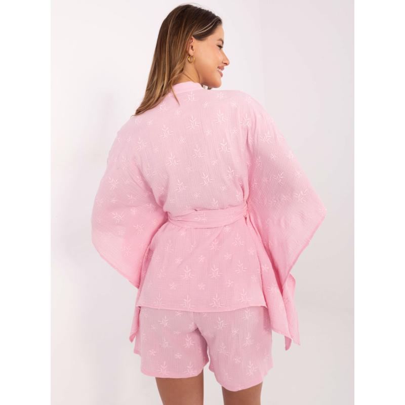 Světle růžový letní komplet s výšivkou