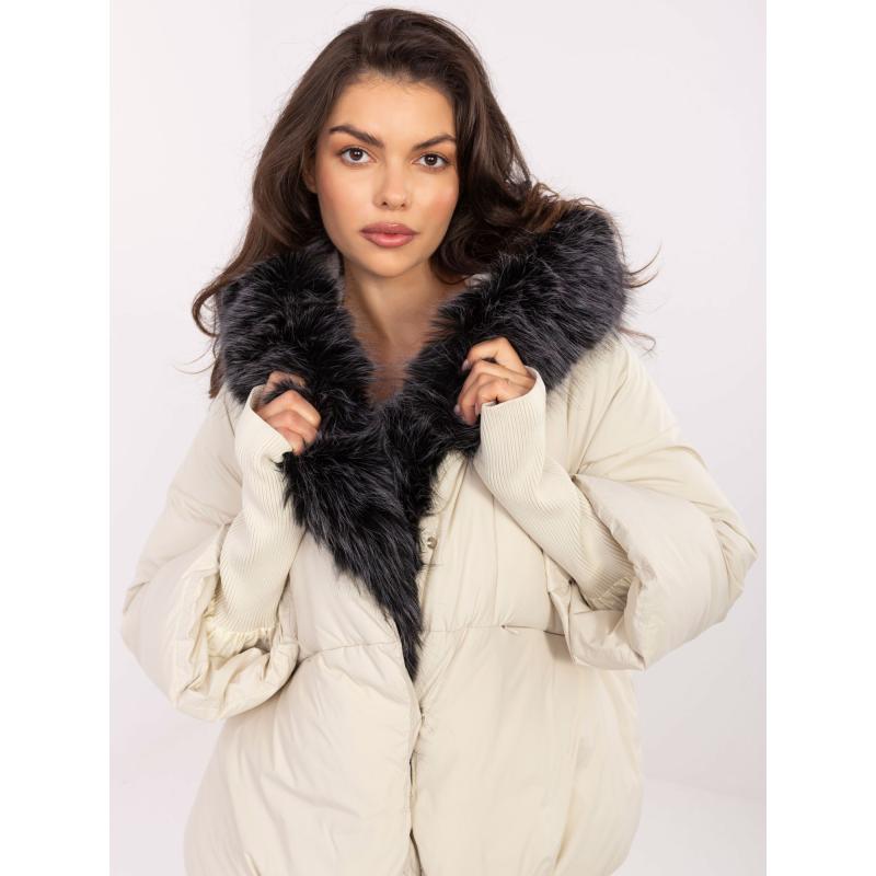 Svetlo béžová zimná bunda s prešívaním