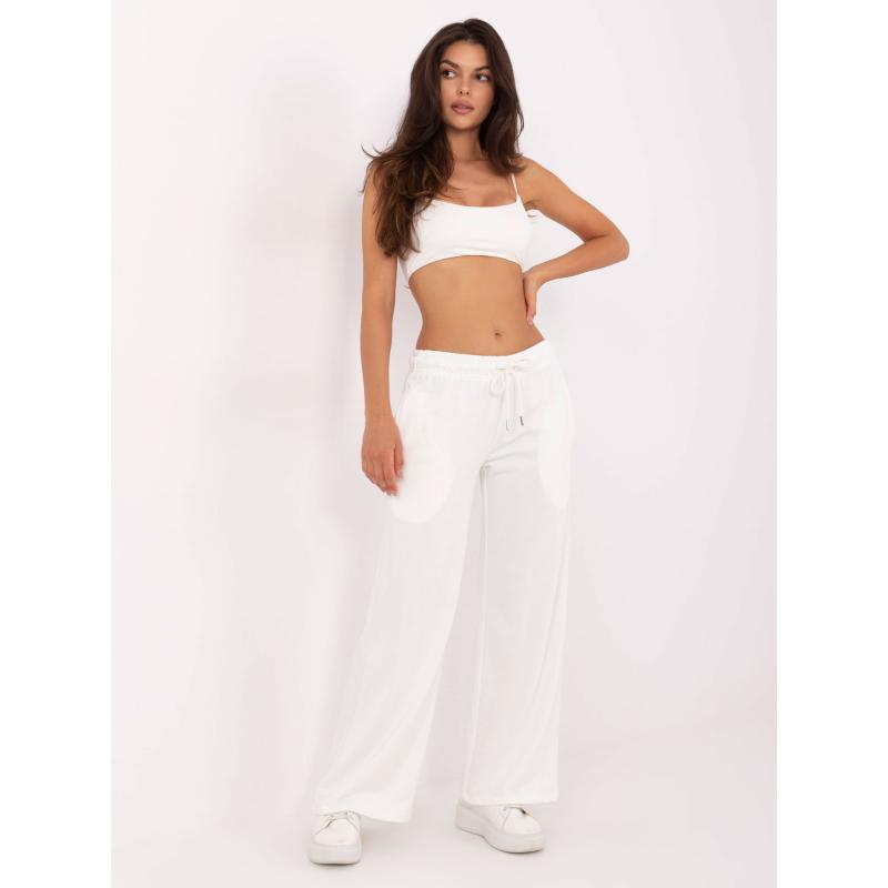 Ecru melegítő nadrág széles szárral