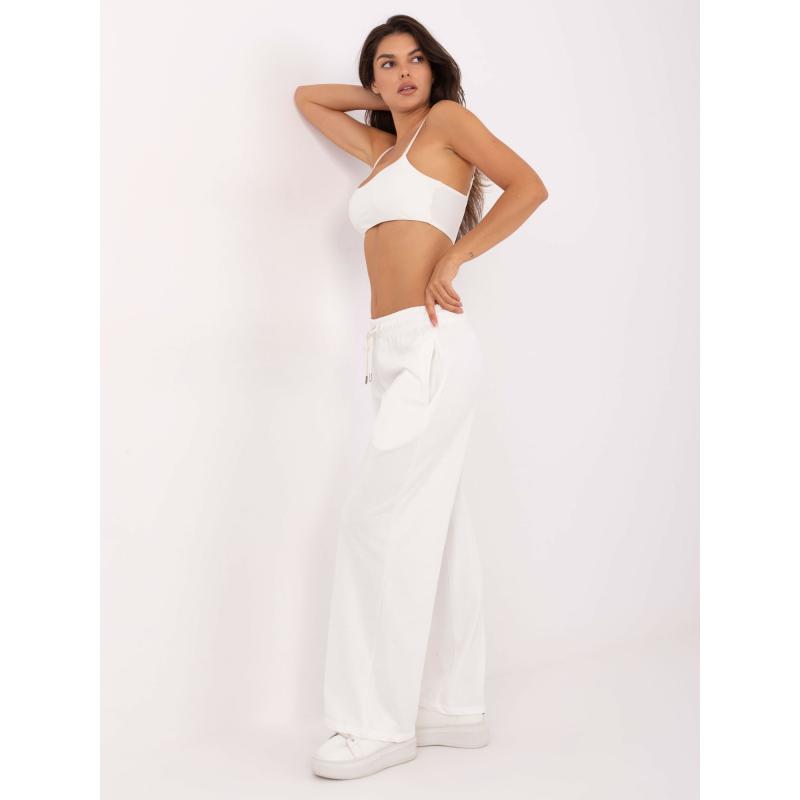 Ecru melegítő nadrág széles szárral