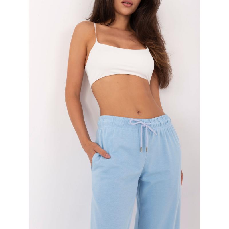 Světle modré tepláky se šňůrkou