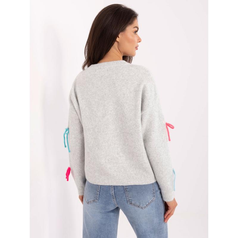 Lila pulóver garbóval és viszkóz keverékkel