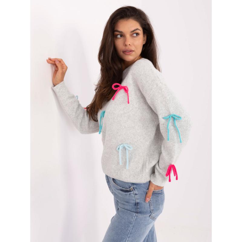 Lila pulóver garbóval és viszkóz keverékkel