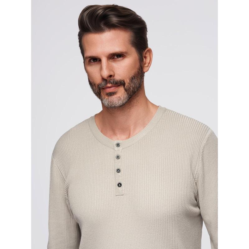 Férfi csíkos pulóver gombokkal a nyakkivágásnál – bézs V3 OM-SWSW-0182