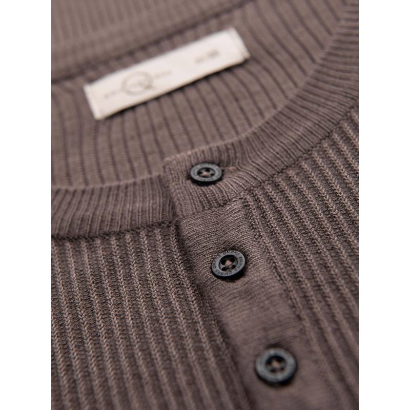 Pánsky pruhovaný sveter s gombíkmi pri výstrihu – sivý V4 OM-SWSW-0182