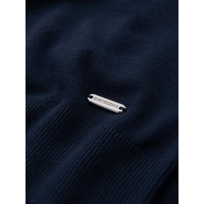 Férfi pulóver kerek nyakú, rugalmas kötésű, klasszikus mintával – sötétkék V1 OM-SWSW-0183