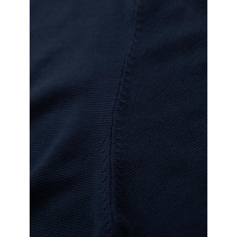 Férfi pulóver kerek nyakú, rugalmas kötésű, klasszikus mintával – sötétkék V1 OM-SWSW-0183