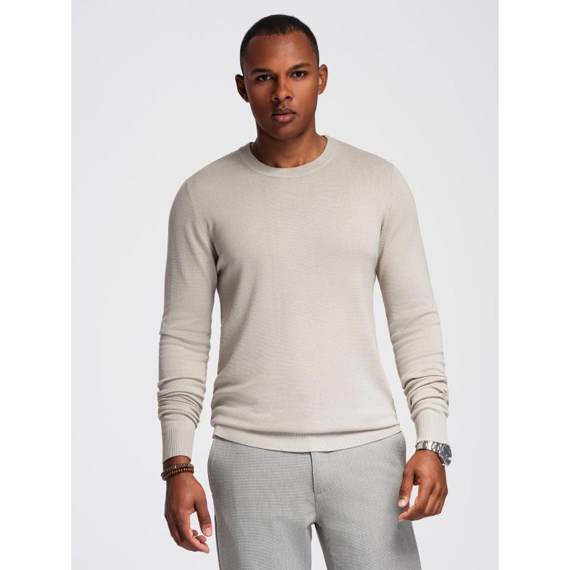 Férfi pulóver, kerek nyakkivágással, rugalmas kötött anyagból, klasszikus mintával – bézs V3 OM-SWSW-0183