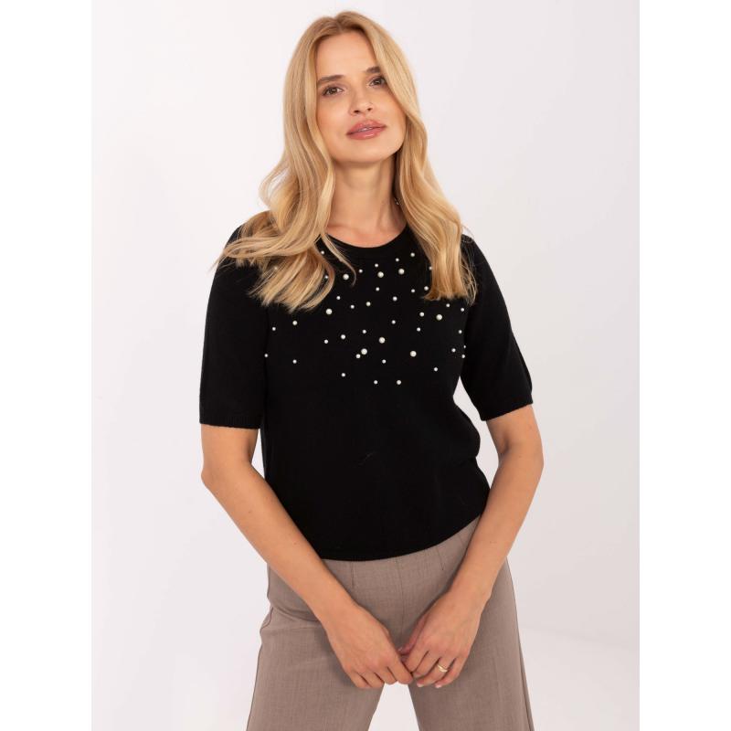 Svetlo béžový sveter s okrúhlym výstrihom