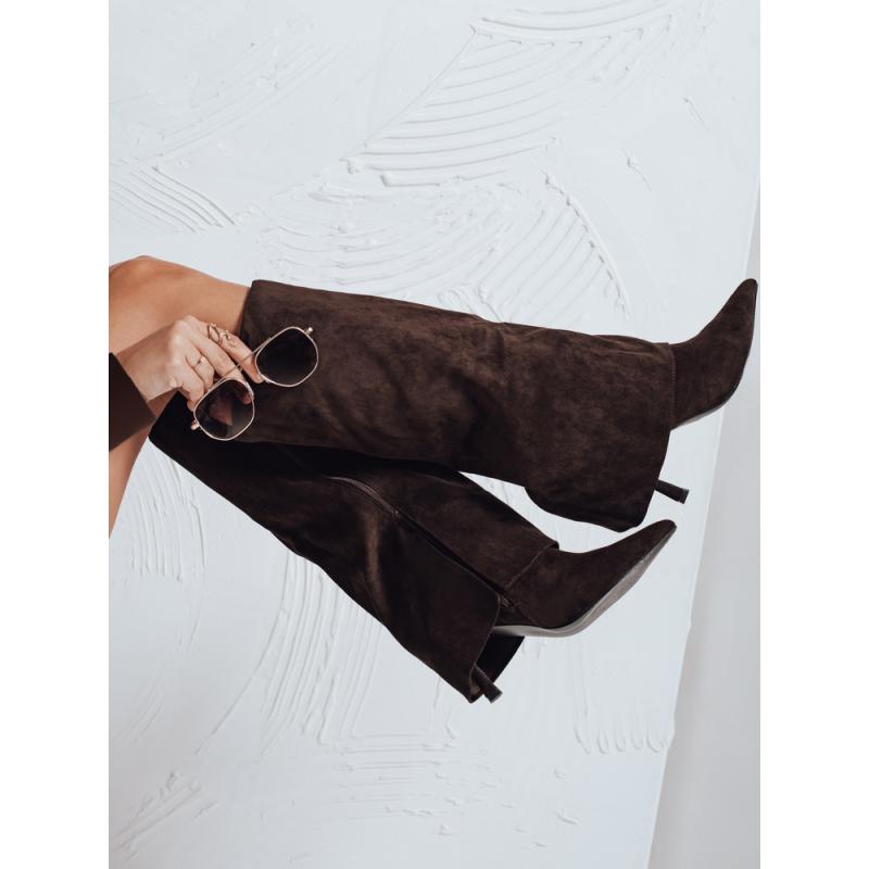 Női szarvasbőr cipő széles felsőrésszel, barna