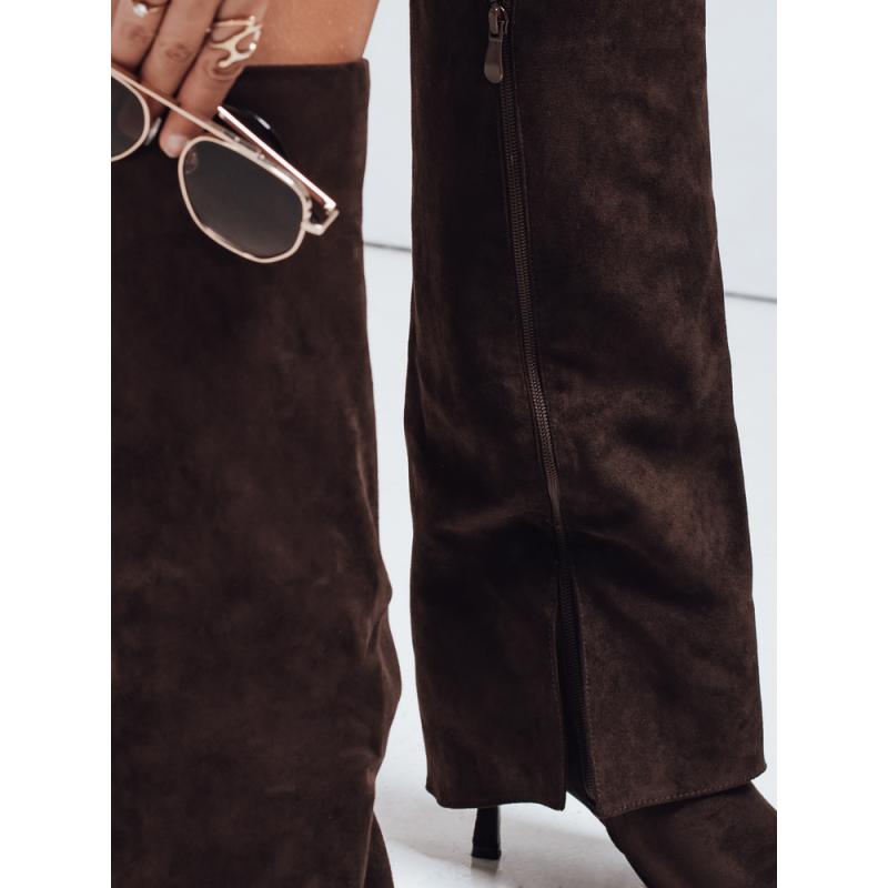 Női szarvasbőr cipő széles felsőrésszel, barna