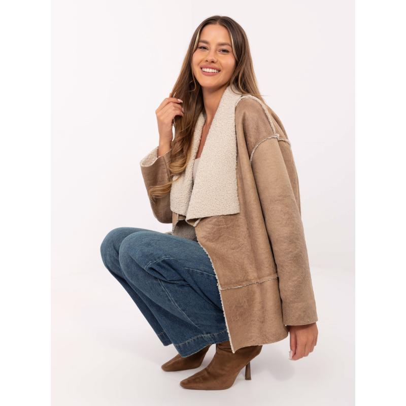 Bézs átmeneti kabát szőrme gallérral