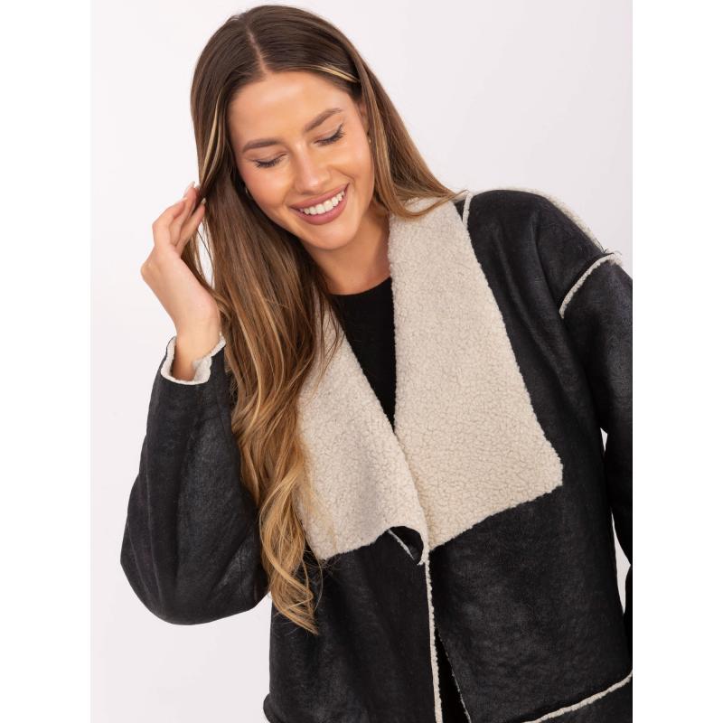 Fekete női kabát szőrme béléssel