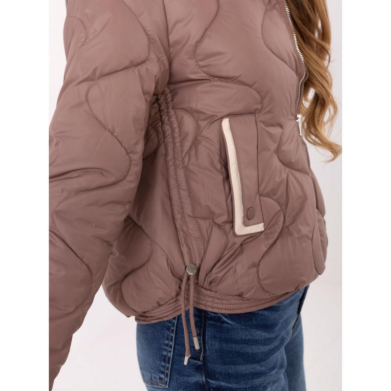 Hnedá prešívaná bunda s kapucňou