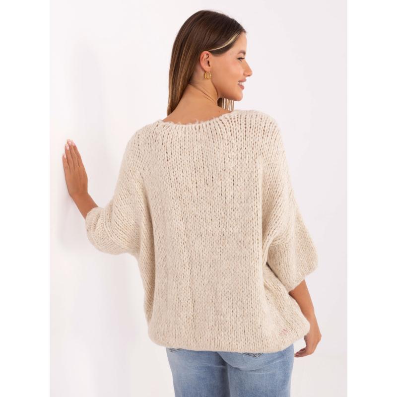 Svetlo béžový oversized sveter s 3/4 rukávmi