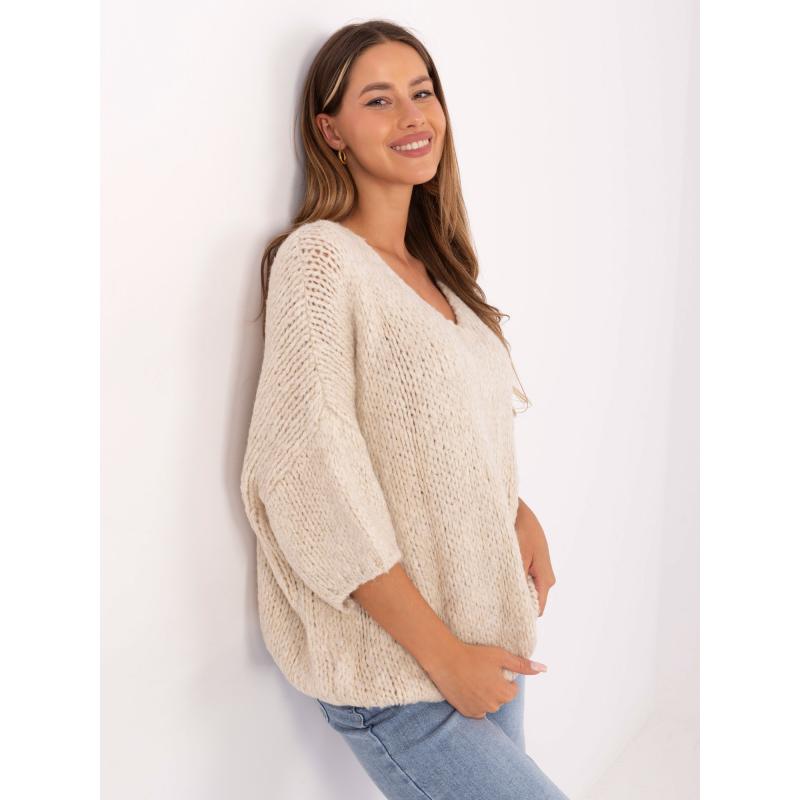 Svetlo béžový oversized sveter s 3/4 rukávmi