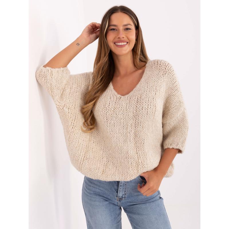 Svetlo béžový oversized sveter s 3/4 rukávmi