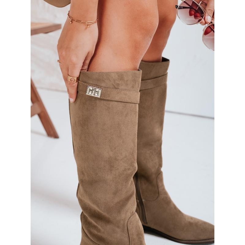 Dámské kozačky ze semiše na nízkém podpatku, béžové