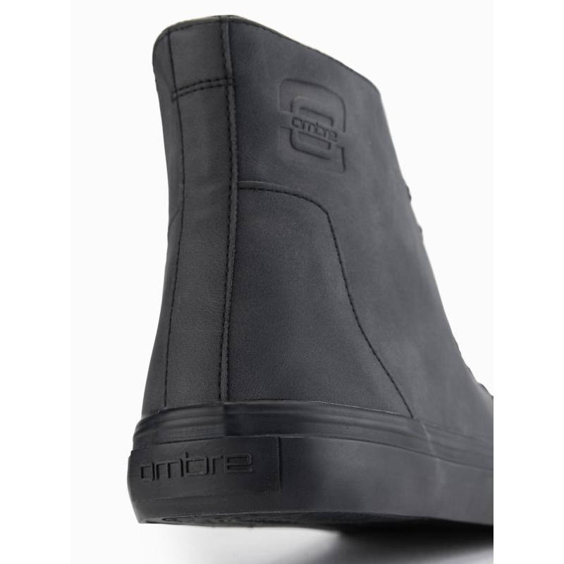 Férfi magas cipő matt textúrával és dombornyomott logóval – fekete V1 OM-FOTH-0185