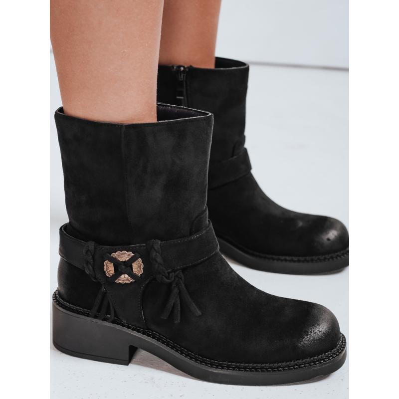 Női fekete szarvasbőr bokacsizma