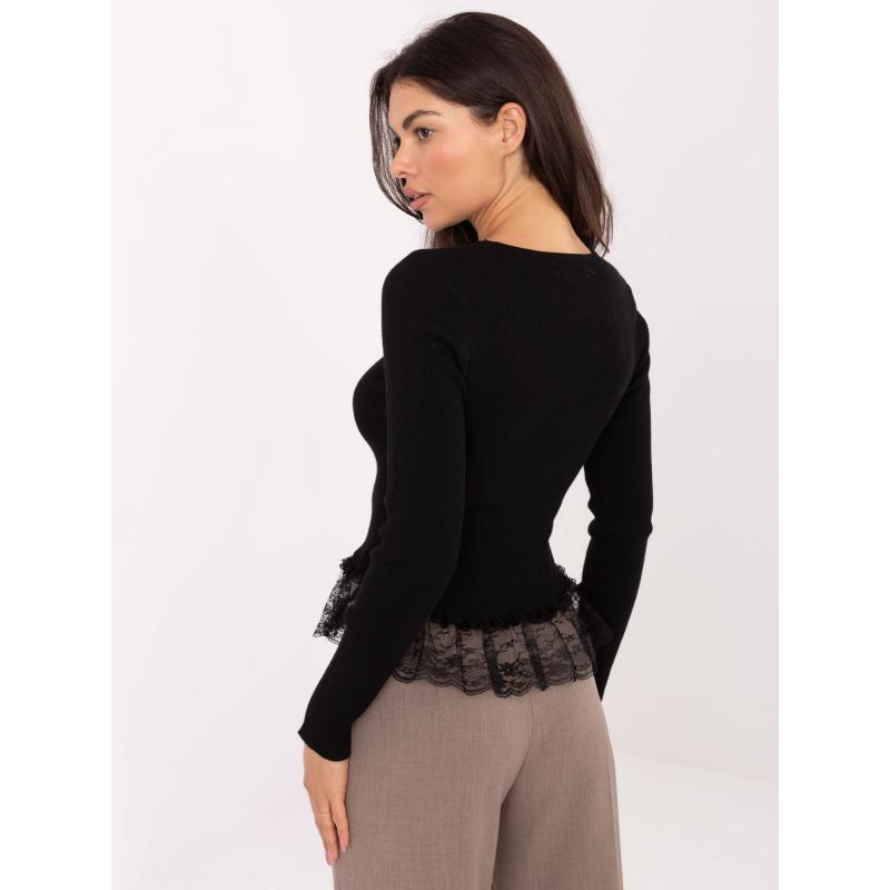 Fekete női pulóver díszgombokkal